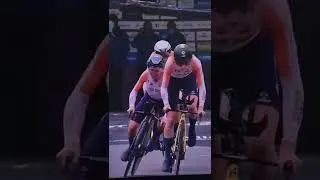 Thumbnail: Van Vleuten's freak CRASH -2022 World Championships – HERE is What really happened