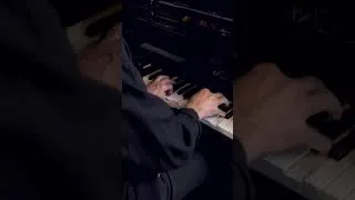Thumbnail: Benny Andersson plays Dancing Queen