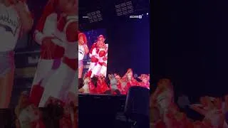 Thumbnail: Rihanna, Beyoncé, & More Join Jay-Z to Close Out Yankee Stadium Residency