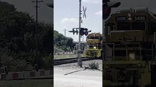 Thumbnail: DGNO - Dallas Crossing #railfan #traincrossing #tarinspotting