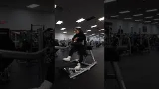 Thumbnail: trying new gym equipment part i dont even know anymore 😂!