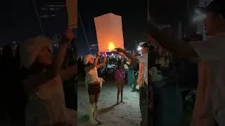 Thumbnail: Lighting The Chinese Lantern Hua Hin Beach Thailand 🇹🇭 #travel #huahin #thailand #beach