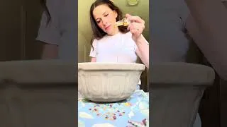 Thumbnail: What I eat in a day as a mom of two 🇬🇧