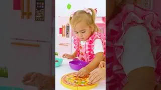 Thumbnail: Alice learns how to cook pizza