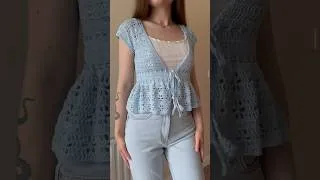 Thumbnail: I’m in love with this top!! 😩😭 #crochettrends #crochetcardigan #floralcrochet