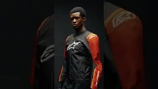 Thumbnail: T-SPS V2 Waterproof Jacket - Race-inspired waterproof jacket with an enhanced sport cut.