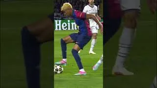 Thumbnail: Lamine Yamal’s Dribbling is ILLEGAL 😳#lamineyamal #fcbarcelona #barca #yamal  #lamineyamal2025