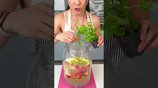 Thumbnail: Easy party drink! #Shorts #amydailyrecipes