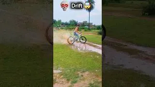 Thumbnail: 🔥Crazy Cycle Stunt Drift 😱 kharbanda pura Pani ko Uda Diya cycle hua crash 😂#viral #shorts #ytshorts