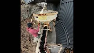 Thumbnail: Concrete bucket short