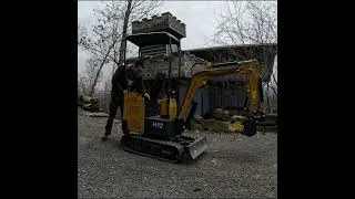 Thumbnail: Pull start excavator