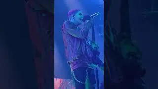 Thumbnail: Oh Chris #chrismotionless #miw #motionlessinwhiteband