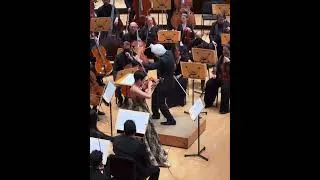 Thumbnail: Anne Akiko Meyers #blueelectra by Michael Daugherty, Pacific Symphony, Carl St.Clair