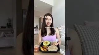 Thumbnail: trying salvadorian food 🇸🇻 #pupusas #salvadoranfood #review #foodie #mukbang