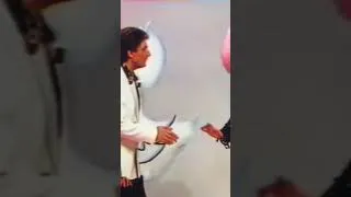 Thumbnail: Ezio Greggio Tocca Il Culo Alla Cuccarini per far ridere gli anni 90