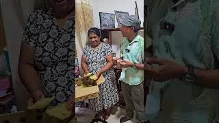 Thumbnail: ආදරෙන් දෙන පැනි අළුවා