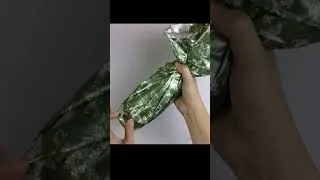 Thumbnail: Wrapping a wine bottle | 如何包裝壹瓶紅酒送禮 #bottlegiftwrapping #shortsvideo