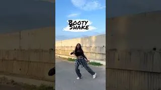 Thumbnail: Booty shake #tonnykakkar #dance #viral #bhojpuri #shorts #reels #yt #ytshorts #song #trend #trending