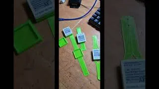 Thumbnail: E-Paper price tag Smartwatch