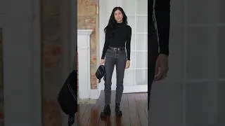 Thumbnail: 🧣How to style a silk scarf in a casual outfit