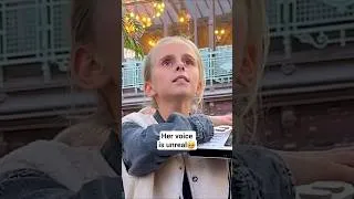 Thumbnail: Blind girl makes everyone cry ??
