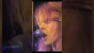 Thumbnail: Axl Rose Handing Out Live ?!*@ Like a Suicide EPs | Fender's Ballroom, December 21, 1986