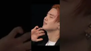 Thumbnail: Suga did this again in their day 4 concert in LA, I can't 😭