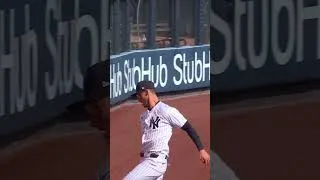 Thumbnail: Cody Bellinger Makes NO LOOK Catch