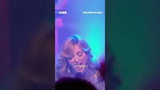 Thumbnail: Madonna's memorable performance of Hung Up 🪩