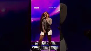 Thumbnail: JADE on the #readingfestival main stage 🫶