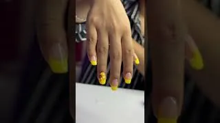 Thumbnail: #nailart #beautyflyynidhimakeover #viral #trending #nails