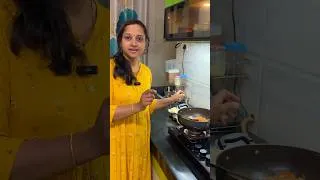 Thumbnail: तुम्ही वापरायला सुरुवात केली ka?/#shorts / #beinghomemaker / #kitchen / #home /oil