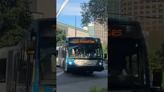 Thumbnail: STM 33-810 turns corner and floors it on the 730 Navette Alouettes route.