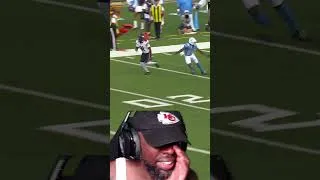 Thumbnail: OMG Zavion Thomas! #shorts #nfl #chicagobears
