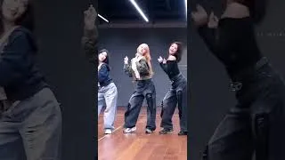 Thumbnail: IVE 'ATTITUDE' Dance Practice Mirrored