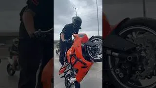 Thumbnail: Why 99% of Rider DONT Wheelie in the Rain….