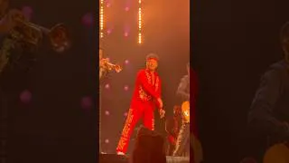 Thumbnail: Bruno Mars performing “24K Magic” on his The Romantic Tour show at MetLife Stadium. 🌹