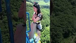 Thumbnail: The whole process of a young girl born in the 2000s taking her first bungee jump #waterpark #funny