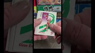 Thumbnail: Was there a JORDAN hit in this Vintage Basketball Card Pack??