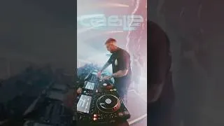 Thumbnail: Dave Rust @ EDC Quantum Valley