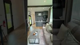 Thumbnail: Esta Mini Casa Parece Pequeña… Hasta Que Entras