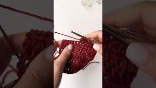 Thumbnail: Where to actually put your crochet hook! 💞✨💕