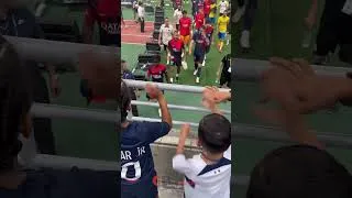 Thumbnail: Neymar Gifts PSG Jersey To Kim Kardashian’s Son