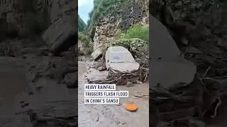 Thumbnail: Heavy rainfall triggers flash flood in China's Gansu