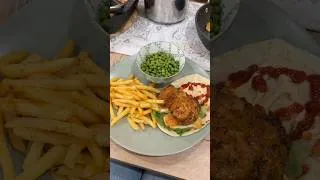 Thumbnail: DISH-UP DINNER: Nando’s Fakeaway - Fino Pitta, Peri Fries and Macho Peas