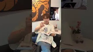 Thumbnail: Who said growing up means being normal?😁遲來的中二病😁