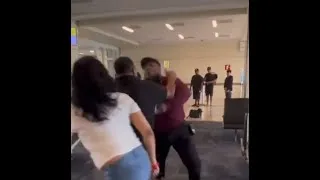 Thumbnail: Spirit Airline Worker Turns Into Warren Sapp Right Here #shorts