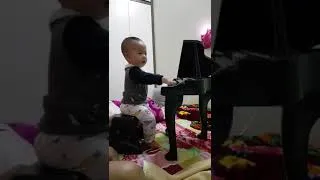 Thumbnail: Đêm Hôm Rồi Anh Còn Bày Đặt Đánh Đàn || Định Không Cho Hàng Xóm Ngủ Đây Mà