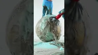 Thumbnail: Speed Cleaning The DIRTIEST World Cup 2010 Final Match Ball! (Jo'bulani)