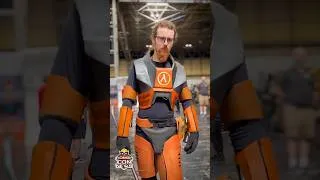 Thumbnail: Gordon Freeman IRL Half Life Cosplay #shorts #halflife #valve #cosplay #halloween